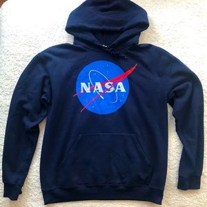 NASA Navy Hoodie Sweatshirt (Men’s Medium)